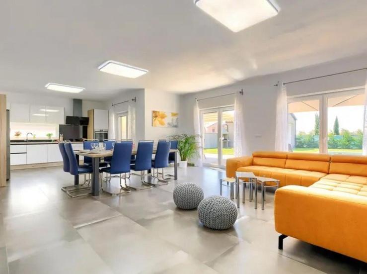 Villa Edi-Heated Pool & E-Bike Sisan Exterior foto